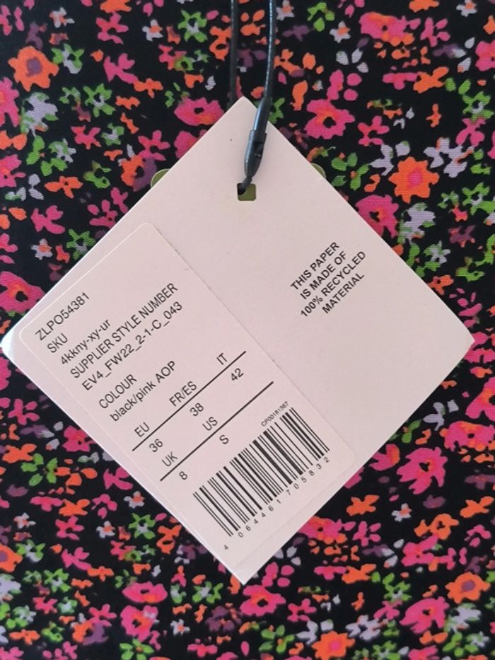 🌸 Robe portefeuille fleurie Even&Odd - Taille 38 - Neuve avec étiquettes 🌸 - photo numéro 5