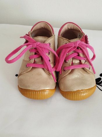 Chaussures premiers pas doré et rose Babybotte taille 17