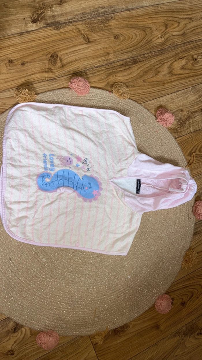Ensemble cape de bain et maillot de bain - photo numéro 4