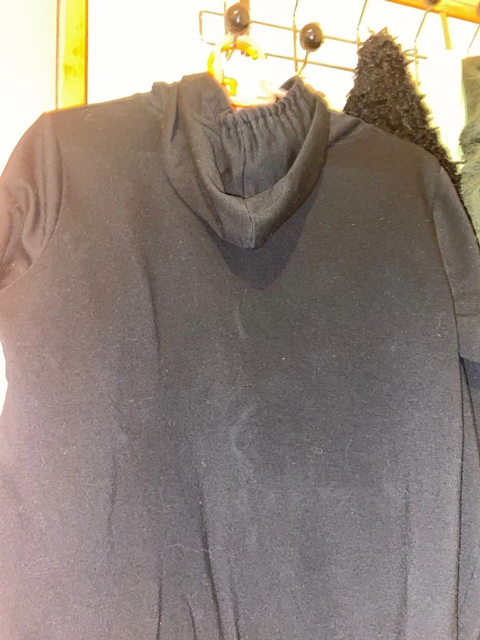 Sweat a capuche - photo numéro 5