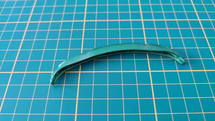 Baguette pare-chocs avant pièce miniature Bburago Burago Porsche 356B 1961 1/18 1/18e 1/18ème #B99 - photo numéro 2