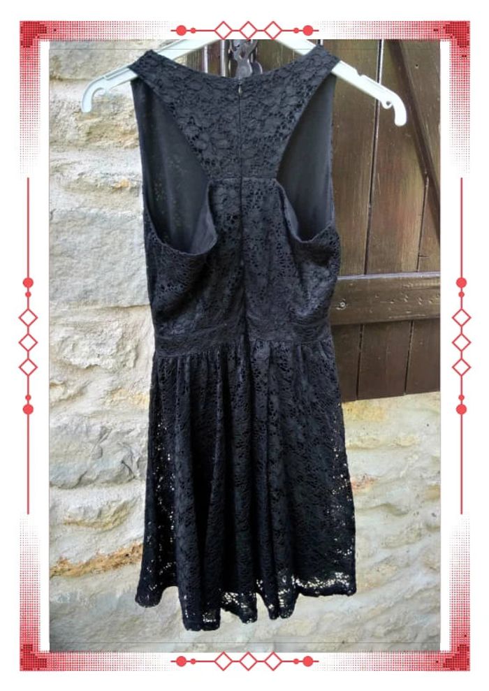 Robe dentelle noire - photo numéro 5