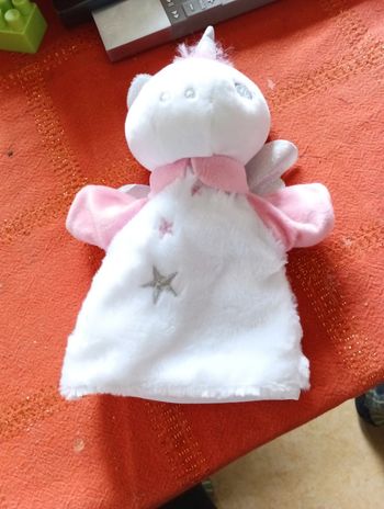 Jouet  peluche marionnette licorne