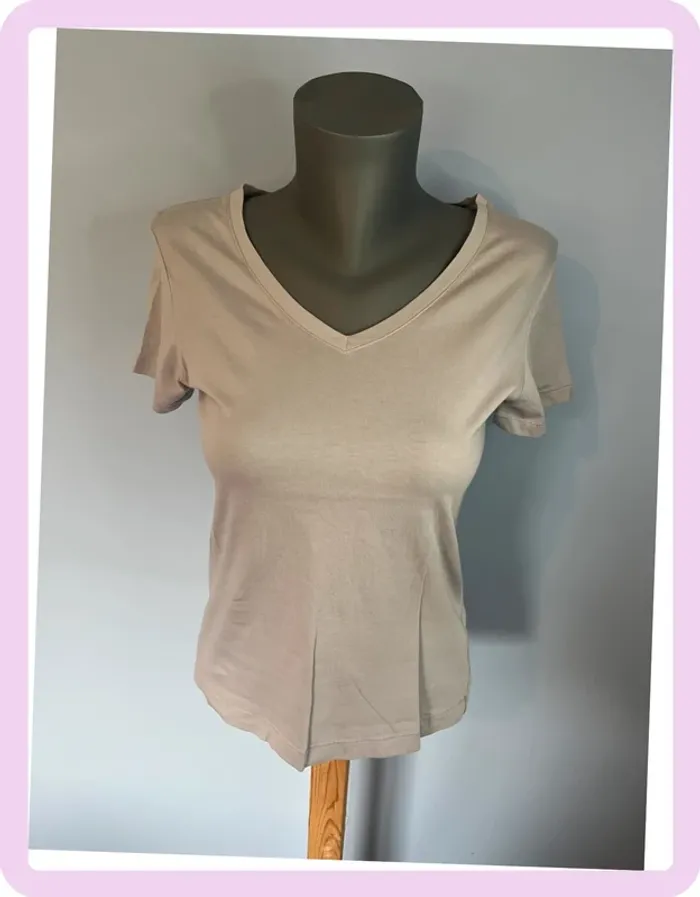 T-shirt gris UNIQLO – taille S – 100 % coton, basique de qualité