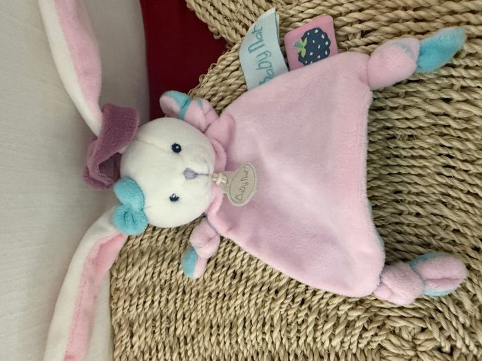 Doudou plat lapin rose blanc bleu Berry BABY NAT - photo numéro 2