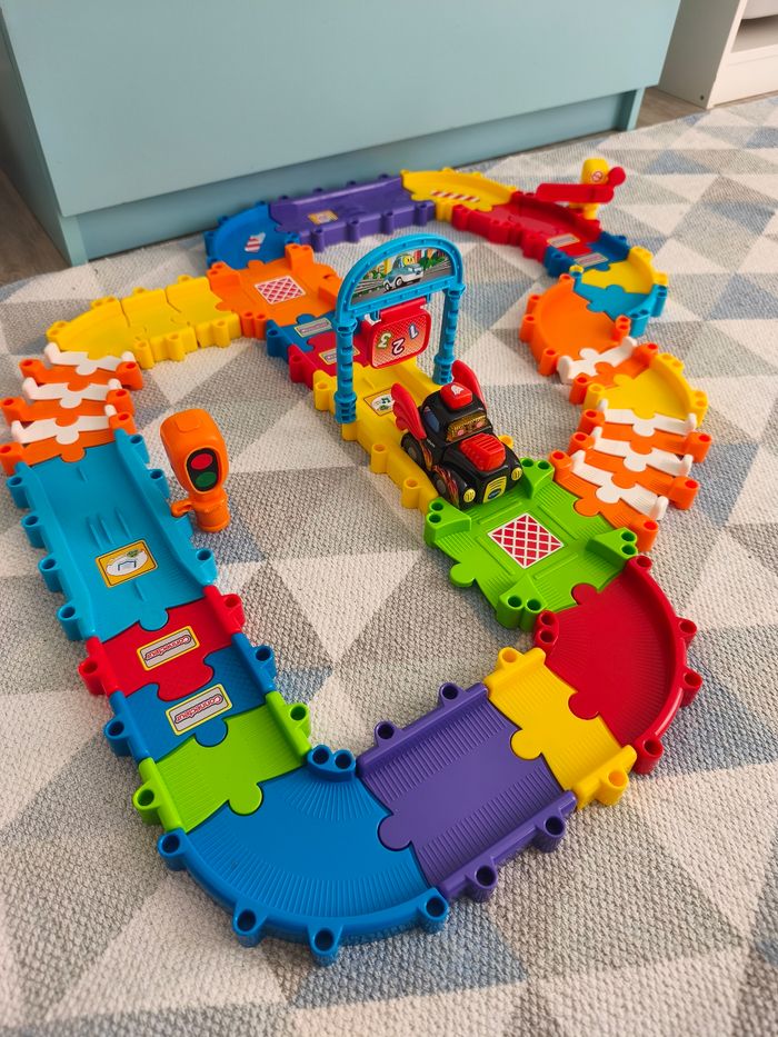 Circuit voiture VTech - photo numéro 3