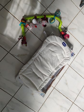 Barre de jeu et réducteur chaise chicco