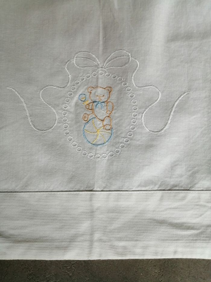 drap plat blanc brodé pour lit enfant - photo numéro 2