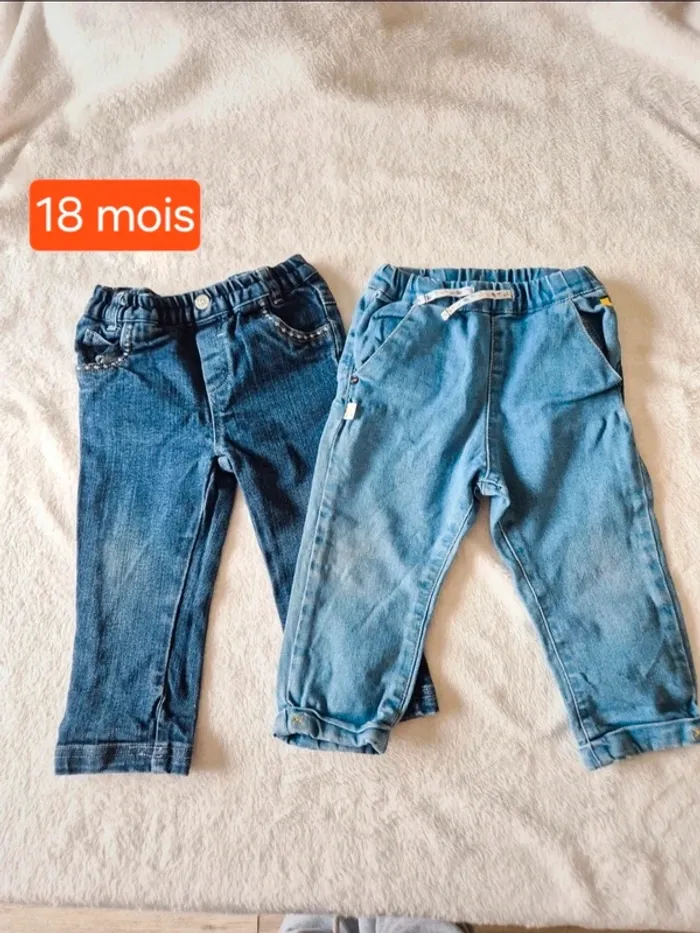 Lot 2 jeans 18 mois