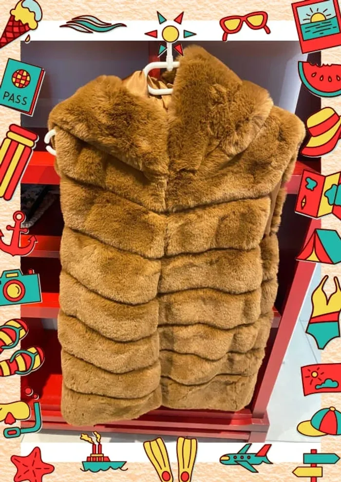 Veste sans manches fausse fourrure moutarde