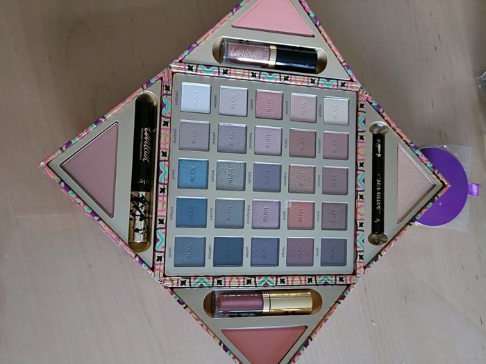 DEUX SUPERBES PALETTES TARTE MAGNIIFIQUES DESIGNS ET COULEURS - photo numéro 5
