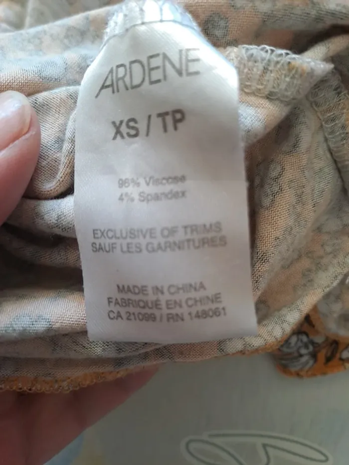 Joli haut fleuri - photo numéro 5