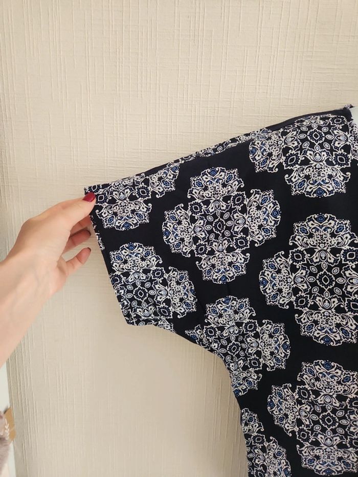 Jolie blouse Esprit bleu marine motifs géométriques 38 - photo numéro 3
