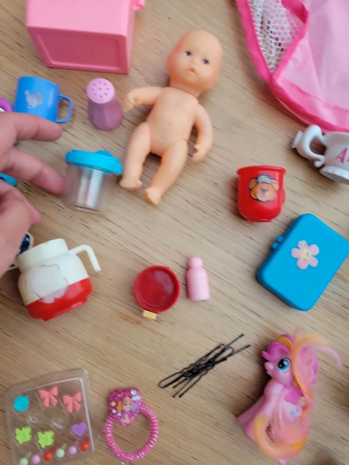 Lot Jouet en vrac dont disney my little pony pop it accessoires poupon etc - photo numéro 11
