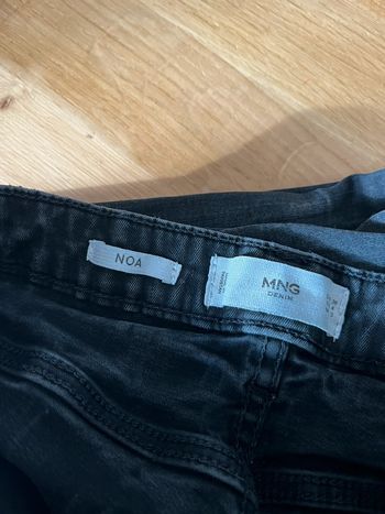 Jeans mango noir modèle Noa 36