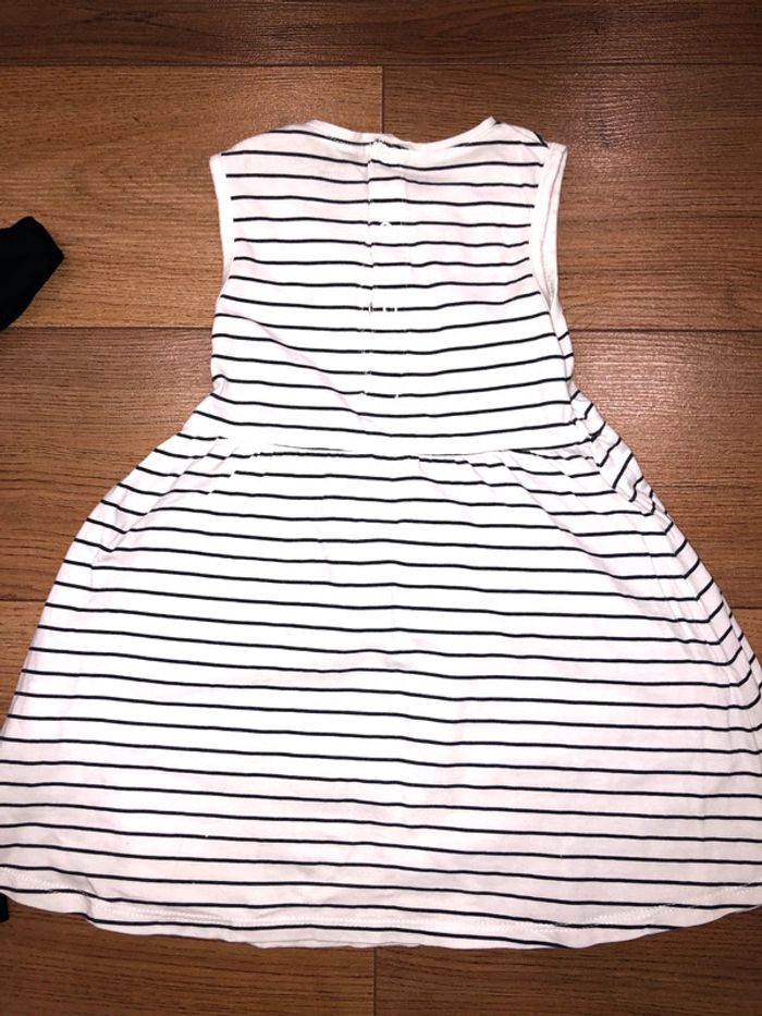 Lot de 2 robes kiabi fille 🌺 taille 24 mois très bon état - photo numéro 5