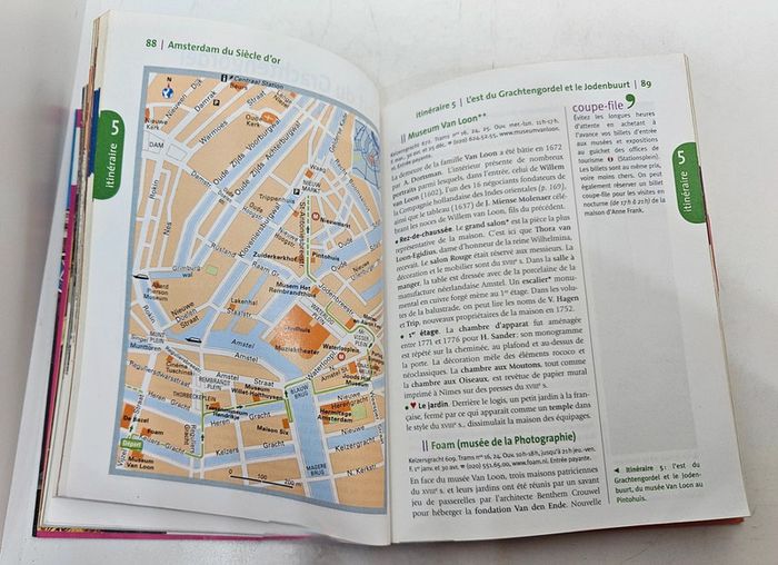 "Amsterdam. Guide évasion".
224 pages.
ISBN : 978.2.01.244322.8 - photo numéro 6