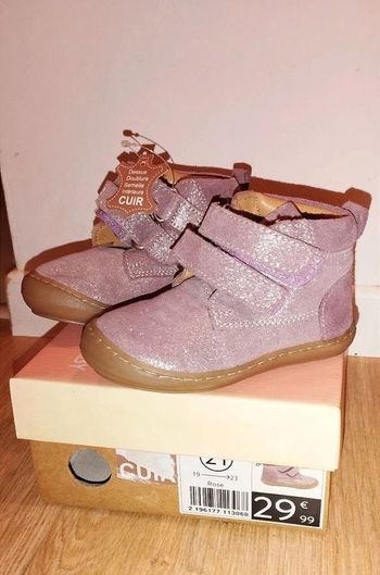 Chaussures neuves cuir T.21