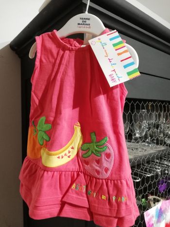 Lot de 2 robes neuves avec étiquette