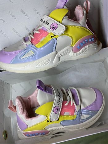 Basket coloré pointure 32