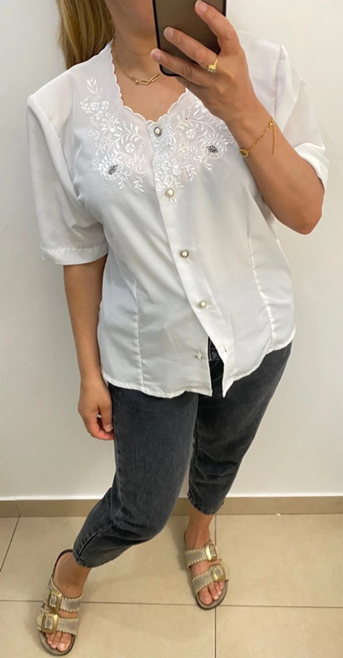 Chemise blanche vintage avec broderie Taille 42-44 - photo numéro 6