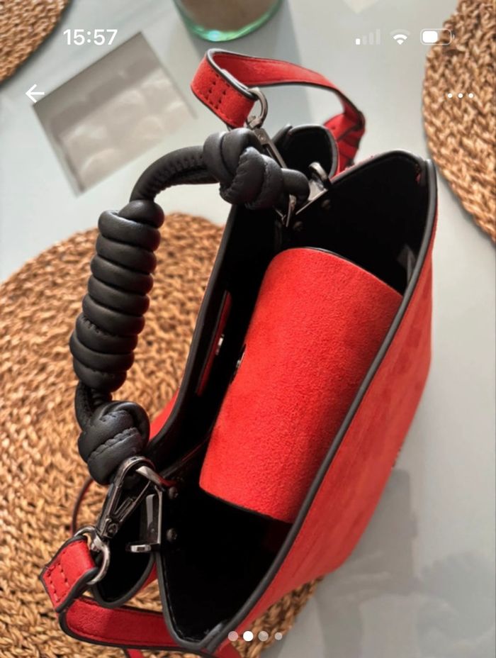 Sac seau suédine  rouge Parfois - photo numéro 3