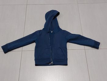 Gilet zippé à capuche