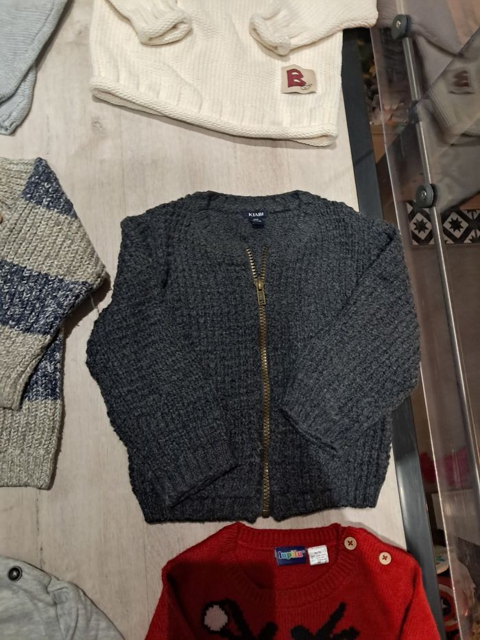 Lot de pulls et pulls de noël 18 mois neufs et tbe garçon - photo numéro 7