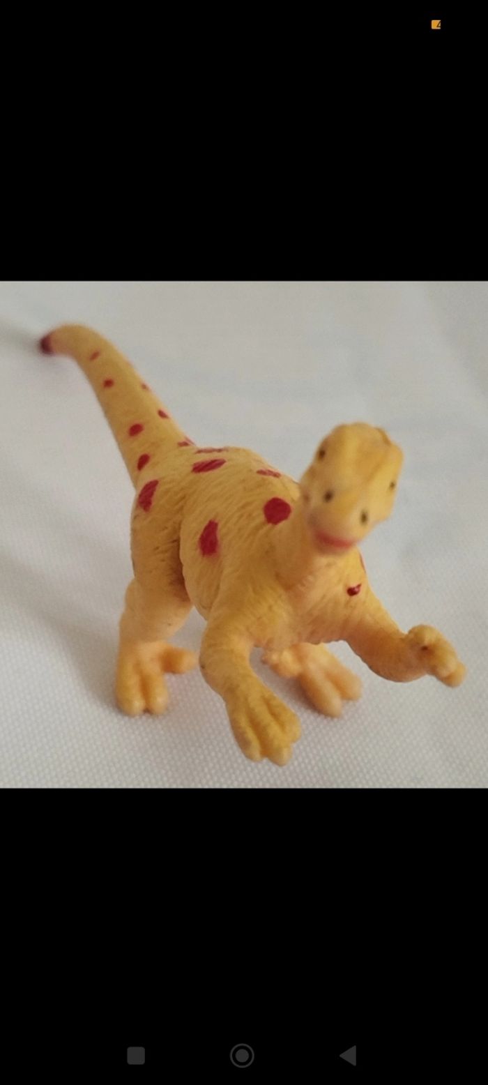 Lot de 4 dinosaures - photo numéro 3