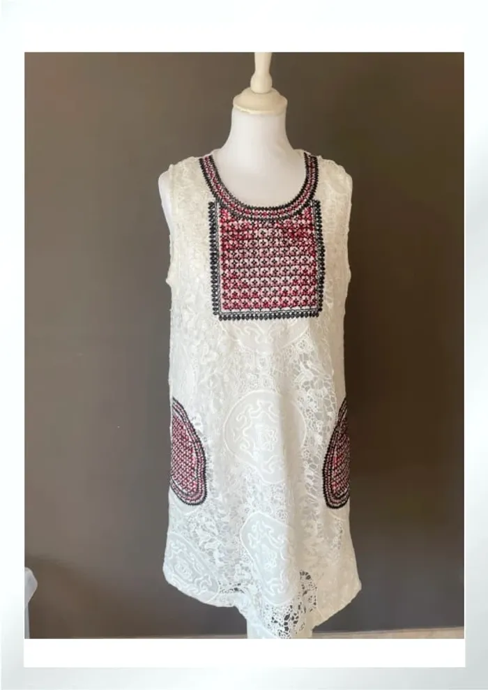 Robe Holly Bracken