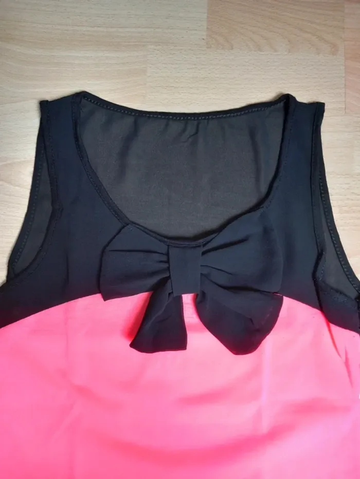 Débardeur fluo partie noire transparente TBE taille 36/38 - photo numéro 4