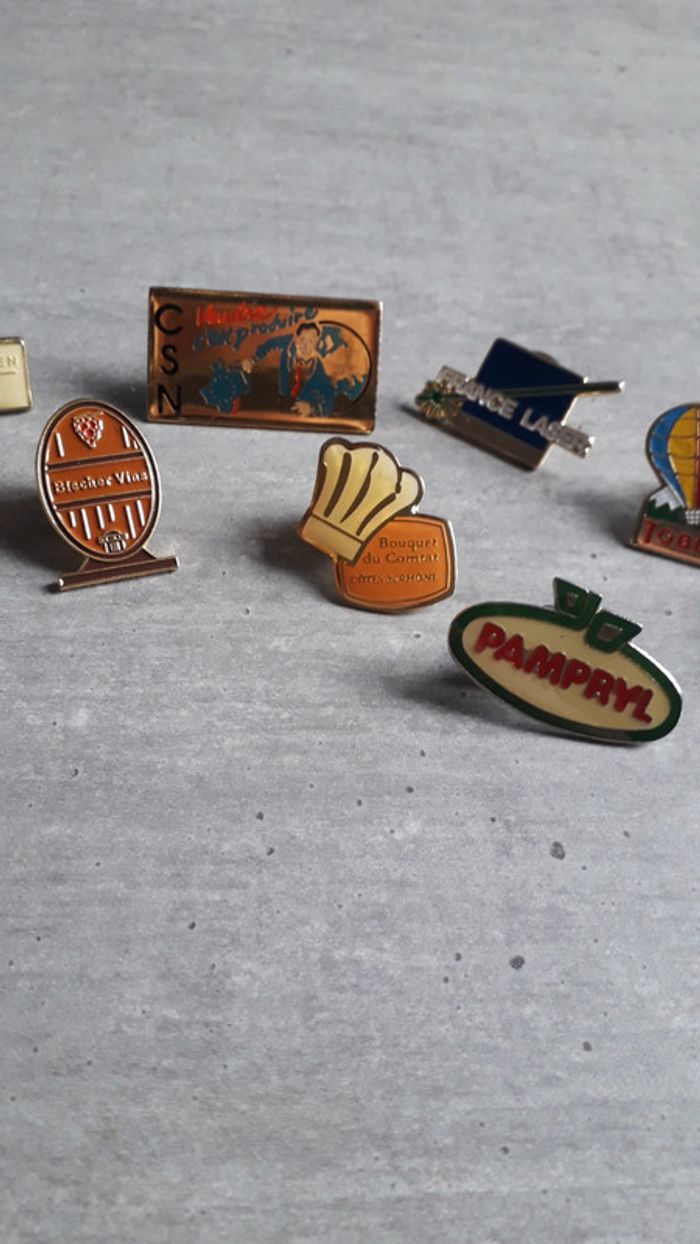 Lots pin's - photo numéro 3