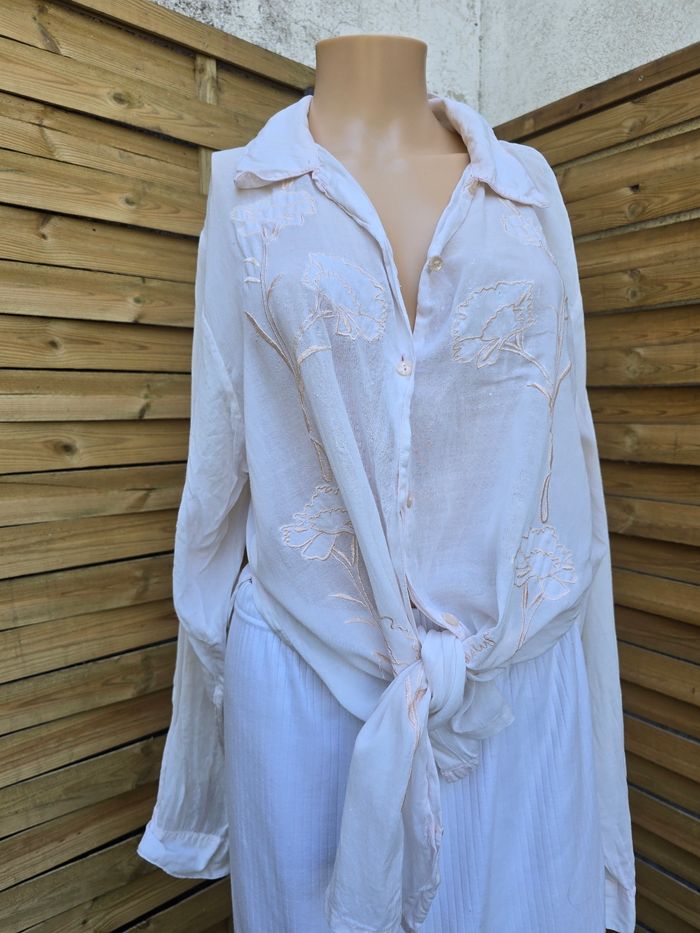 Chemisier brodé en voile de coton 🍒vintage 90🍒taille 40