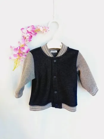 Très beau gilet IKKS 6 mois