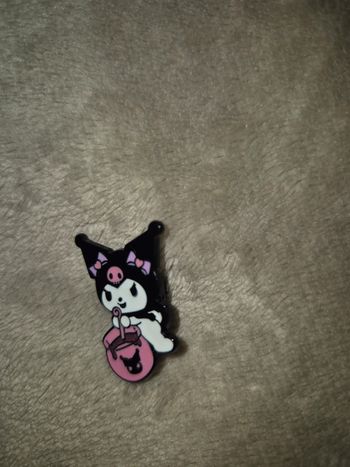 Broche kuromi hello kitty