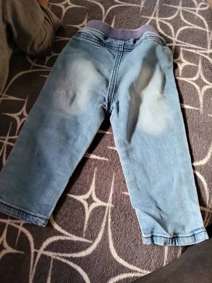 Jeans 24 mois - photo numéro 2