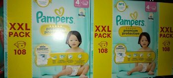 216 couches Pampers premium taille 4