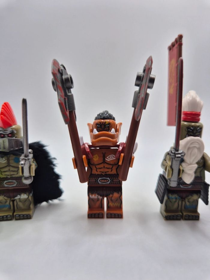 Figurines type lego 4 soldats orcs World Of Warcraft / seigneur des anneaux - photo numéro 3