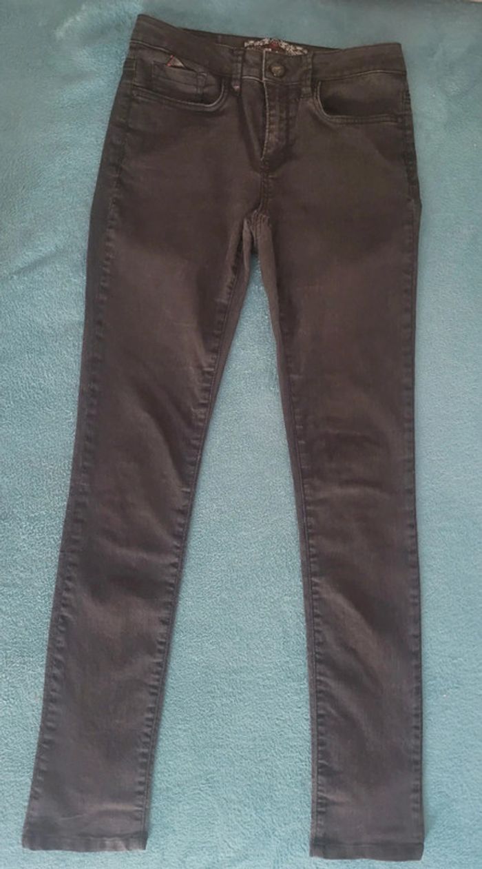 Jean noir - photo numéro 2