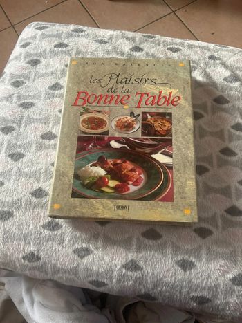 Livre Les plaisirs de la bonne table