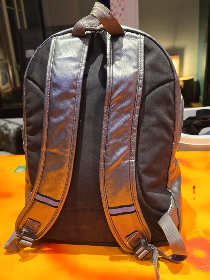 Sac à dos Primark H26 B23 T8 cm argent avec Schmetterling Glitzer - photo numéro 3