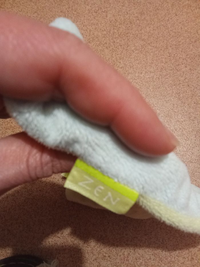 Doudou mouchoir carré bleu ciel, vert anis tête ours, chien, broderies pattes, infiniment zen, marque u tout petit - photo numéro 3