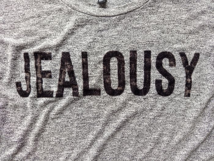 Très beau tee shirt en maille en très bon état - photo numéro 4