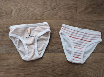 Lot de 2 culottes neuves petit bateau 5-6 ans