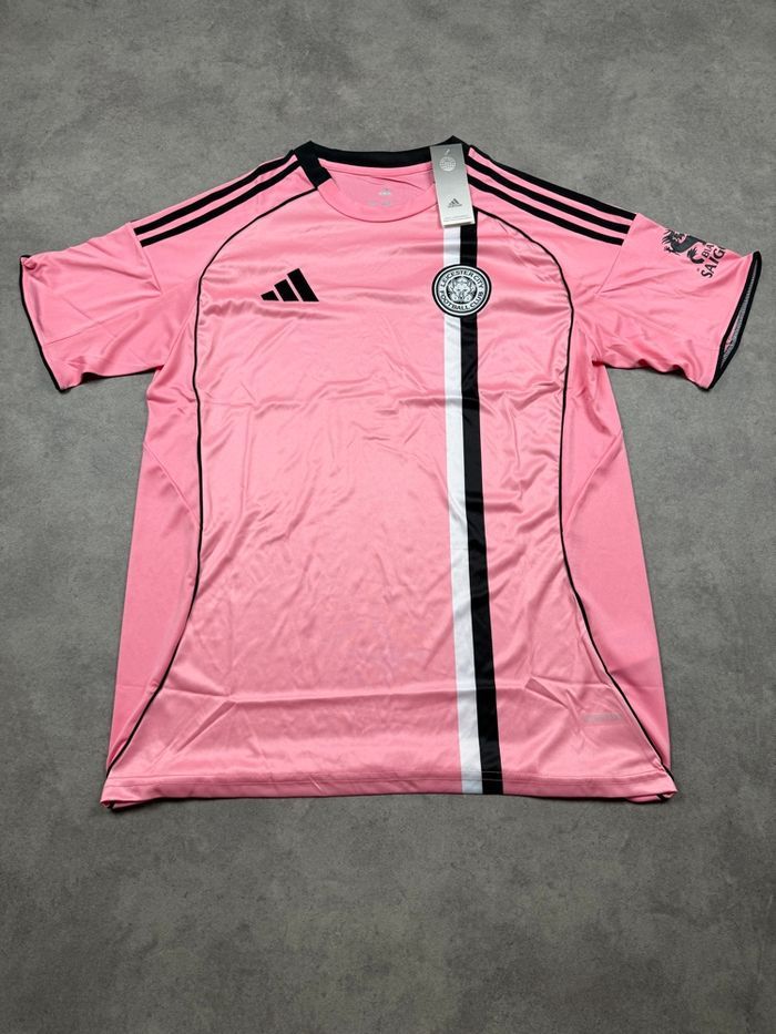 VENTE DE MAILLOTS DE FOOT 🔥 Tout à 25€ pièces (j’ai d’autre maillot que sur les photo) demander la taille en Pv - photo numéro 6