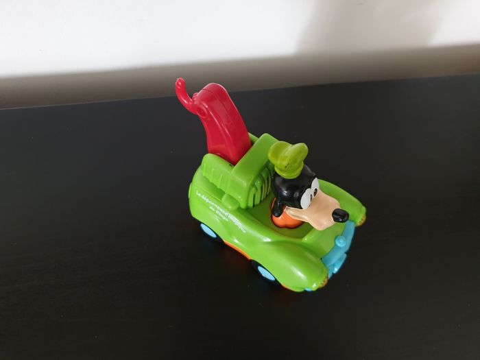 Tut tut bolide Disney "La dépanneuse magique de Dingo" VTech - photo numéro 4