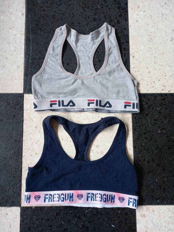 Lot de 2 brassieres XS Fila et Freegun