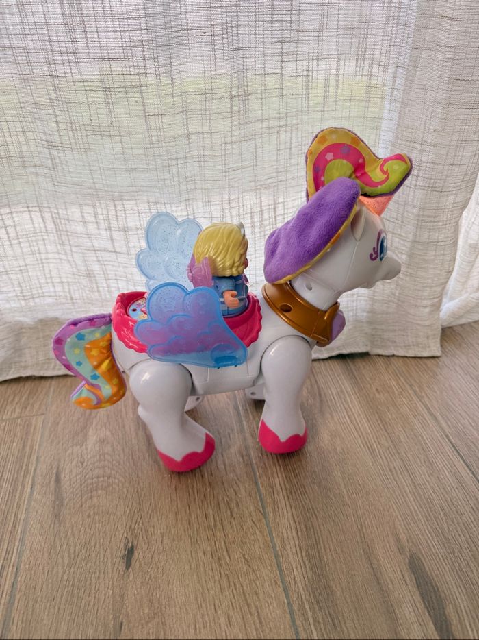 Azalée la licorne arc-en-ciel enchantée et Chloé la Reine des fées Tut tut copain - photo numéro 7