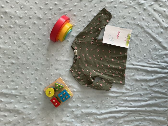 teeshirt manches longues kaki fleuri rose 9 mois tape à l'oeil - photo numéro 1