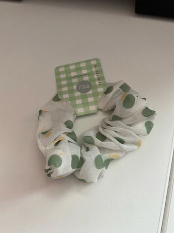 Chouchou blanc à fruits verts